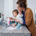 Johnson's Baby lotion, body moisturizer for dry, delicate sk... - Image 4